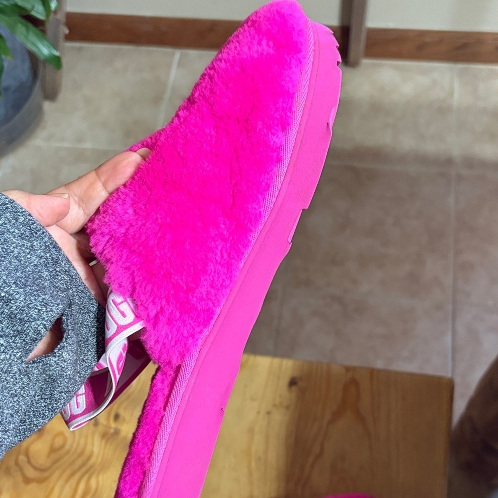 UGG Vibrant Pink Fuzzy Slippers - Picture 8 of 10